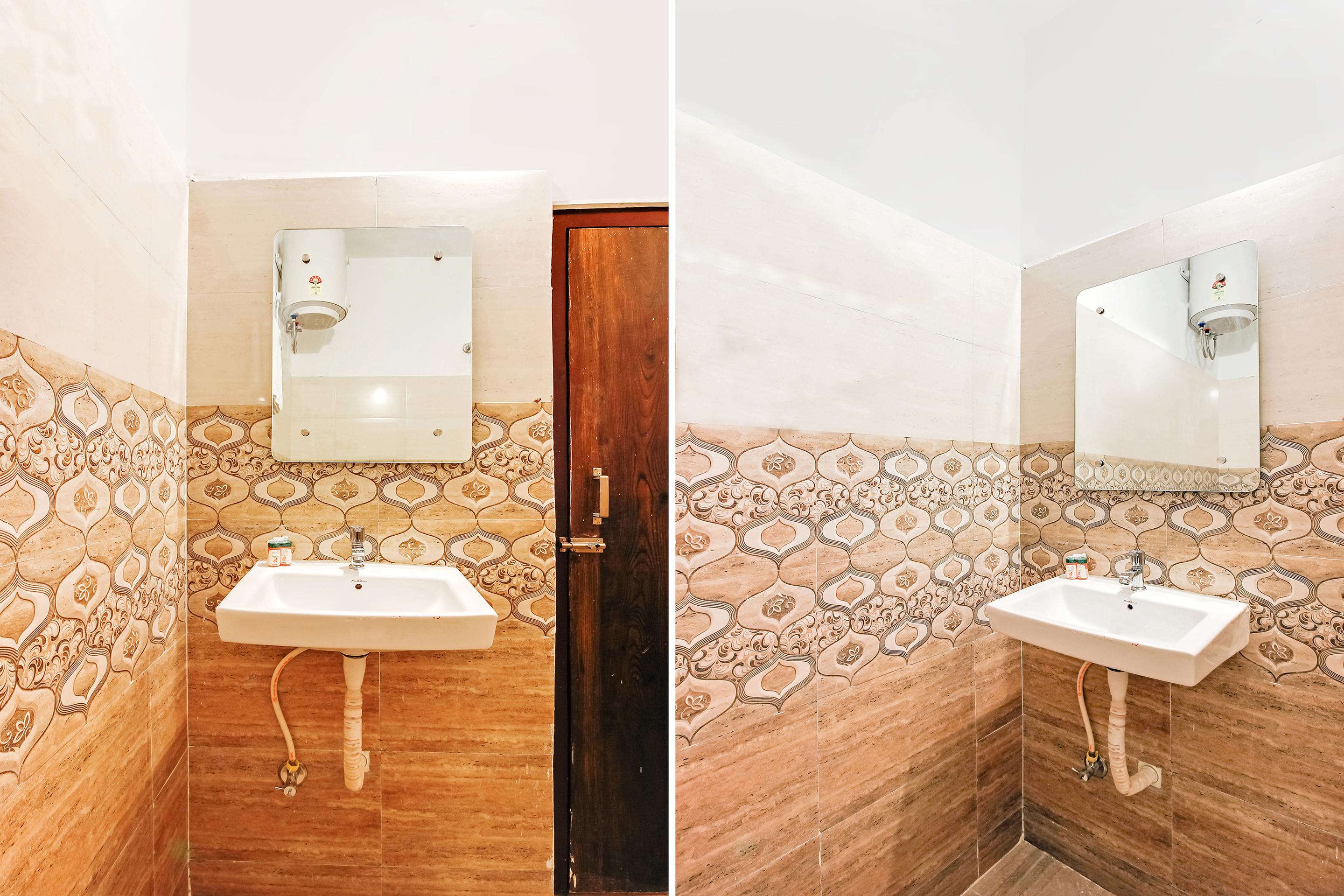 Capital O Hotel Vaishnavi Secunderabad Bagian luar foto